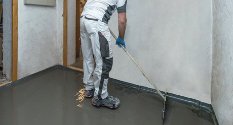 ISOTEC-Kellerbodensanierung Schritt 3 Schutzschicht