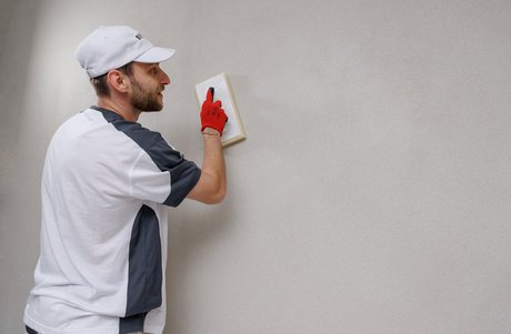 Veredelung der Oberflächen mit einem Systemputz