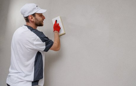 Veredelung der Oberflächen mit einem Systemputz