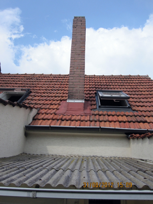 Prüfen Sie vor dem Winter Ihr Dach auf lockere und defekte Dachziegel
